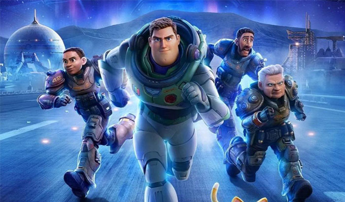 Lightyear: novo filme da série Toy Story traz beijo lésbico 