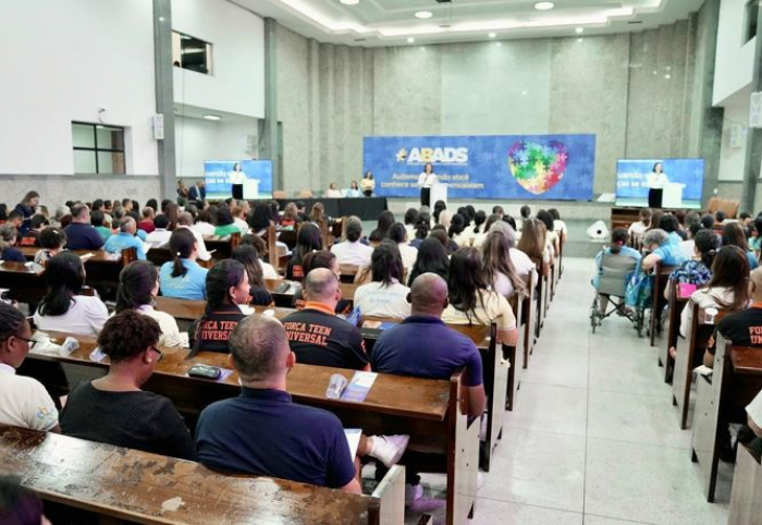Palestra capacita para o ensino bíblico de crianças com deficiência intelectual e autismo