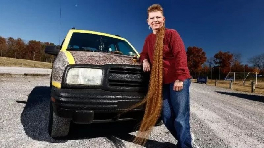 A americana que bateu recorde de mullet mais longo do mundo